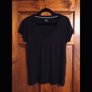 LANDS’ END • large black v-neck t shirt